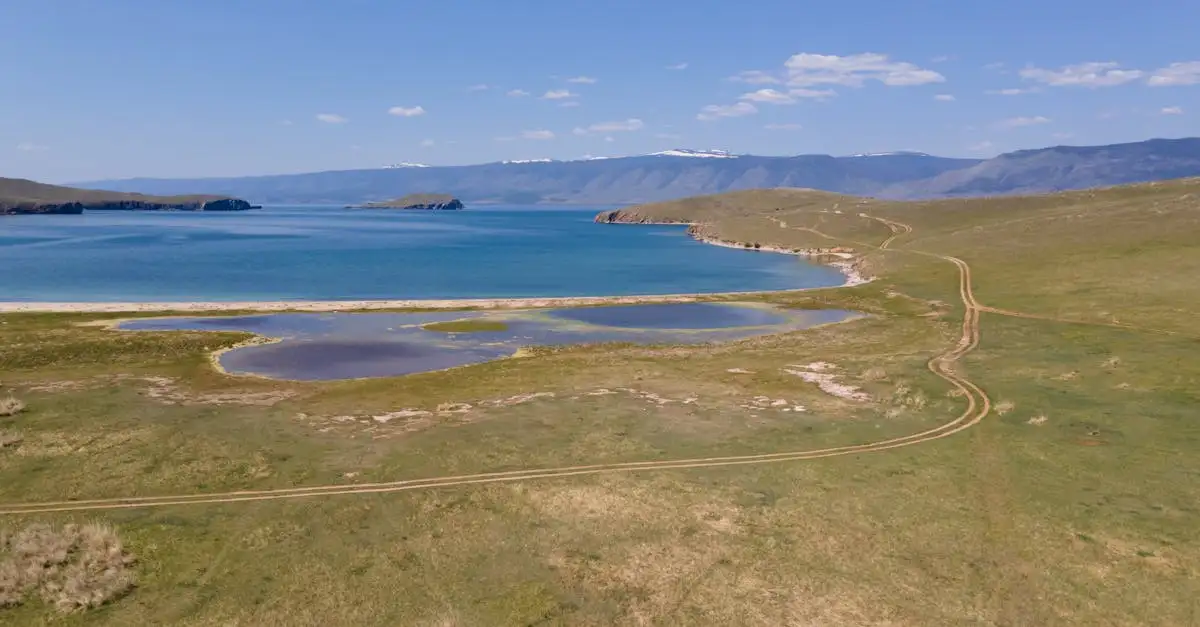 Gdzie zwiedzać w okolicach jeziora Bajkał? Oto propozycje!