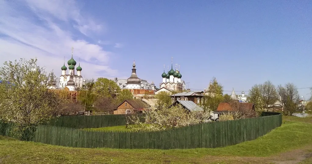 Jak religie ludowe wpłynęły na Kijowską Ruś?