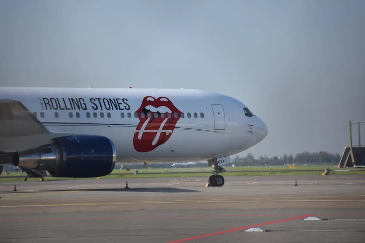 Która grupa wykonała utwór Satisfaction Rolling Stones?