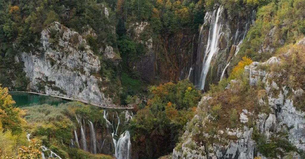 Jakie wodospady można zobaczyć w Jeziorach Plitwickich?