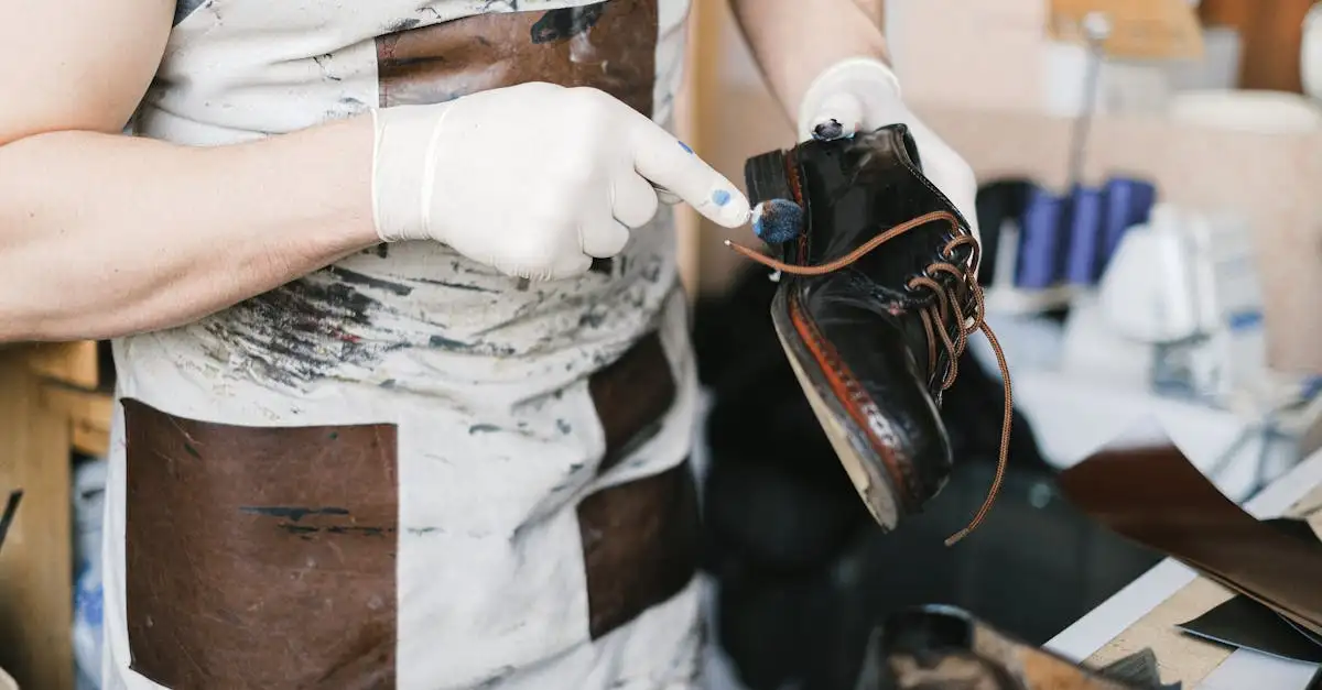 Jak pielęgnować skórzane buty z woskiem pszczelim?