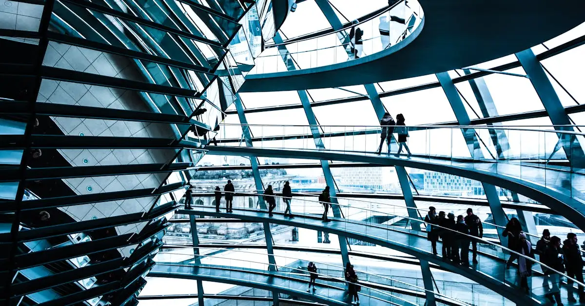 Dlaczego kopuła Reichstagu symbolizuje przejrzystość?