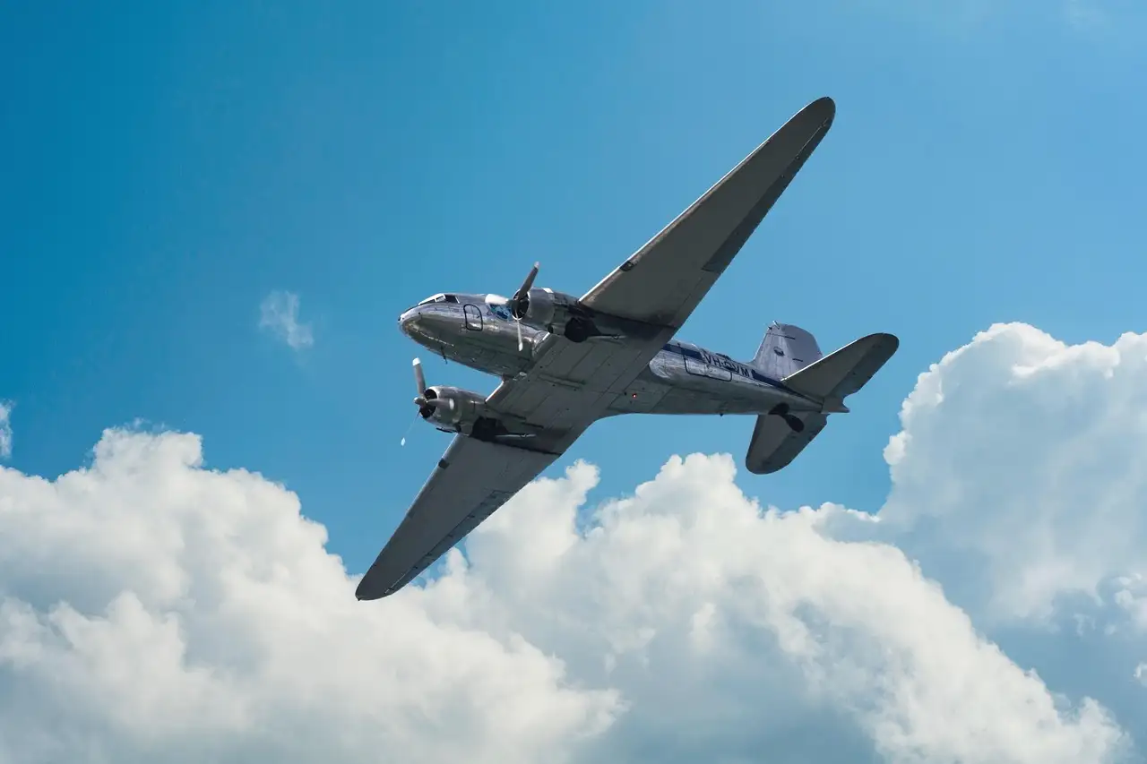 Dlaczego DC-3 zrewolucjonizował lotnictwo? Oto powody!