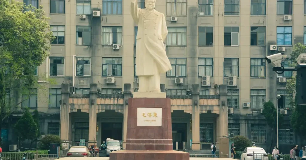 Jaką rewolucję komunistyczną miały Chiny w 1949 roku?
