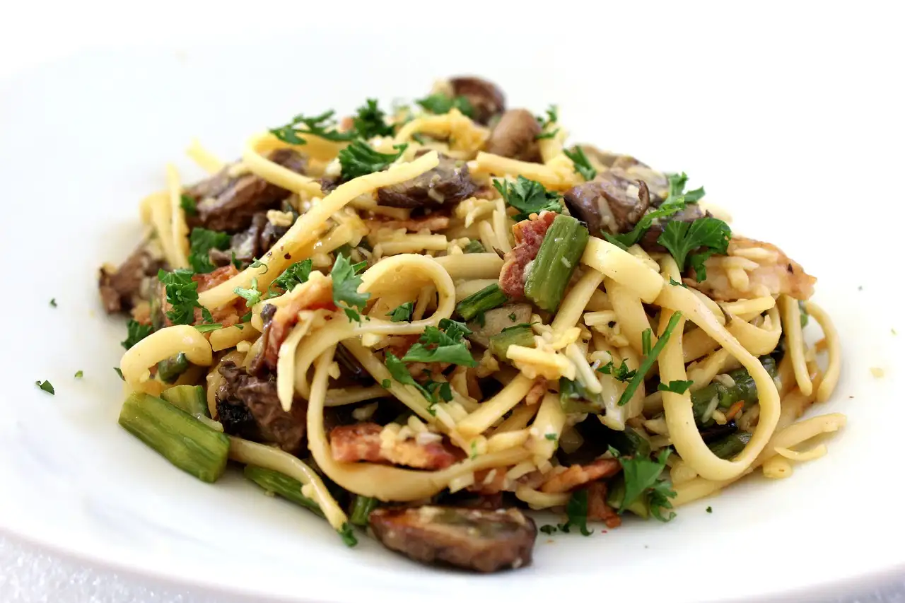 Jakie warzywa dodać do pasty carbonara? Odkryj pomysły!